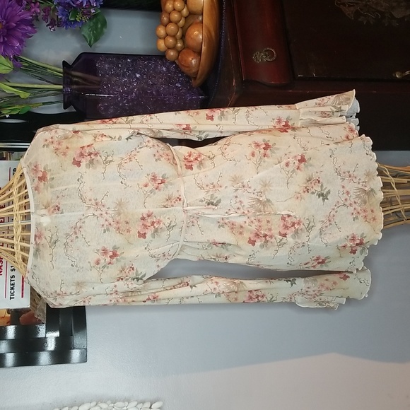 Vintage ENT Entrancy Medium Cream with Mauve, Burgundy & Green Flowers Blouse - Picture 3 of 9